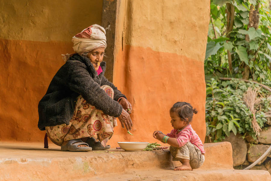 Frau mit Kind Tsirang