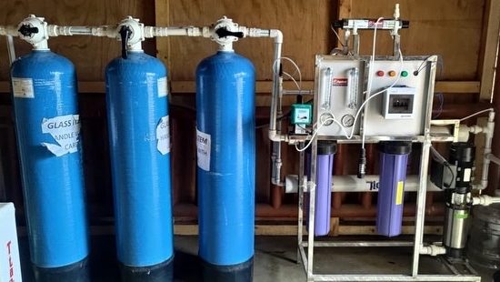 Trinkwasserfilter werden installiert